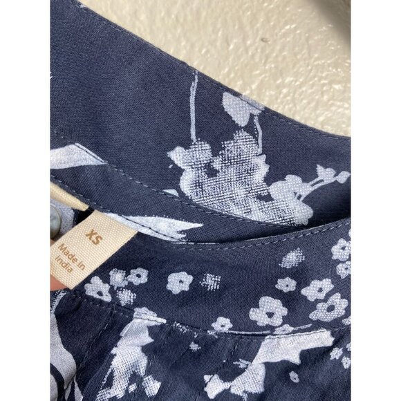 Soft Surroundings Tuberosa Floral Print Roll Tab Sleeve Gray Top Size XS Cotton - Picture 4 of 10